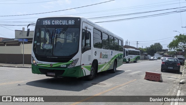 Viação Piracicabana Santos 4266 na cidade de Santos, São Paulo, Brasil, por Daniel Clemente. Número da foto: #11657817.