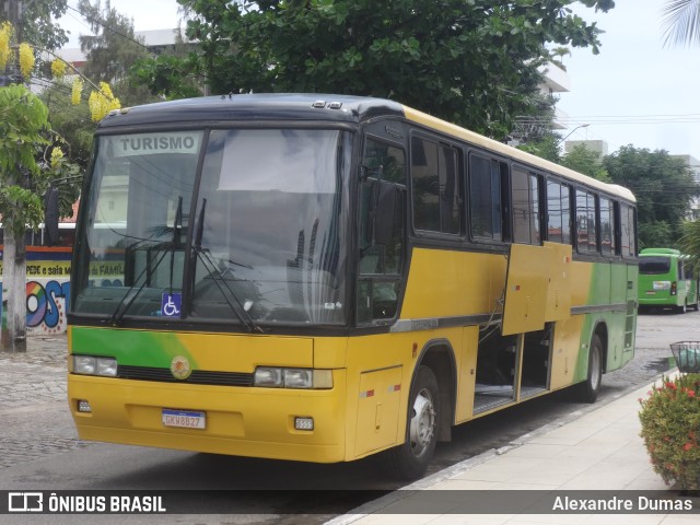 Ônibus Particulares 8127 na cidade de João Pessoa, Paraíba, Brasil, por Alexandre Dumas. ID da foto: 11656095.