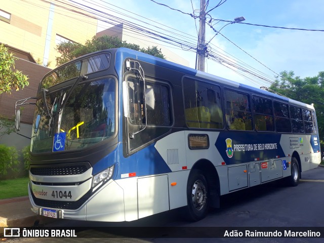 São Cristóvão Transportes 41044 na cidade de Belo Horizonte, Minas Gerais, Brasil, por Adão Raimundo Marcelino. ID da foto: 11661969.