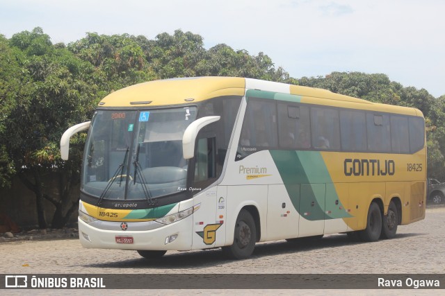 Empresa Gontijo de Transportes 18425 na cidade de Vitória da Conquista, Bahia, Brasil, por Rava Ogawa. ID da foto: 11594283.