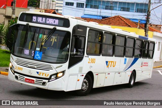 JTU - Jacareí Transporte Urbano 2.980 na cidade de Jacareí, São Paulo, Brasil, por Paulo Henrique Pereira Borges. ID da foto: 11594669.