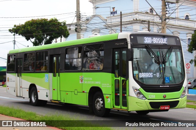 Expresso Maringá São José dos Campos 3258 na cidade de São José dos Campos, São Paulo, Brasil, por Paulo Henrique Pereira Borges. ID da foto: 11594589.