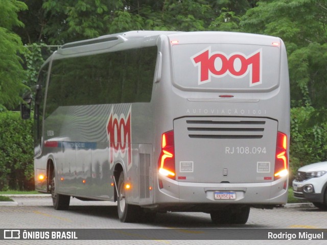 Auto Viação 1001 RJ 108.094 na cidade de Rio de Janeiro, Rio de Janeiro, Brasil, por Rodrigo Miguel. ID da foto: 11593102.