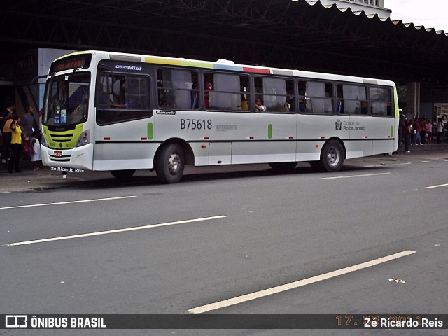 Viação Madureira Candelária B75618 na cidade de Rio de Janeiro, Rio de Janeiro, Brasil, por Zé Ricardo Reis. ID da foto: 11663645.