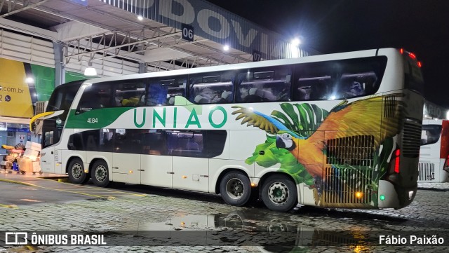 Empresa União de Transportes 4184 na cidade de Balneário Camboriú, Santa Catarina, Brasil, por Fábio Paixão. ID da foto: 11664195.