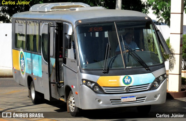 TAF Turismo e Transporte 380 na cidade de Caldas Novas, Goiás, Brasil, por Carlos Júnior. ID da foto: 11598420.