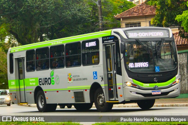 Expresso Maringá São José dos Campos 3298 na cidade de São José dos Campos, São Paulo, Brasil, por Paulo Henrique Pereira Borges. ID da foto: 11601732.