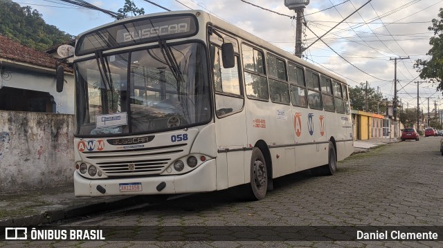 AWM Locação e Transportes 058 na cidade de São Vicente, São Paulo, Brasil, por Daniel Clemente. Número da foto: #11603916.