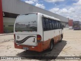 Ônibus Particulares 7961 na cidade de Caruaru, Pernambuco, Brasil, por Alexandre Dumas. ID da foto: :id.