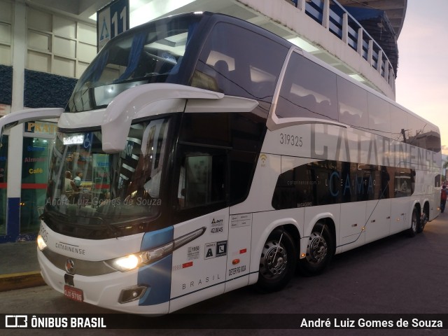 Auto Viação Catarinense 319325 na cidade de Aparecida, São Paulo, Brasil, por André Luiz Gomes de Souza. ID da foto: 11606875.