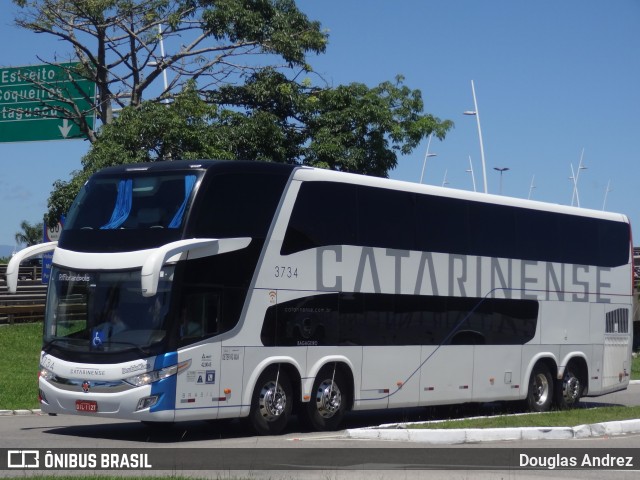 Auto Viação Catarinense 3734 na cidade de Florianópolis, Santa Catarina, Brasil, por Douglas Andrez. ID da foto: 11667838.