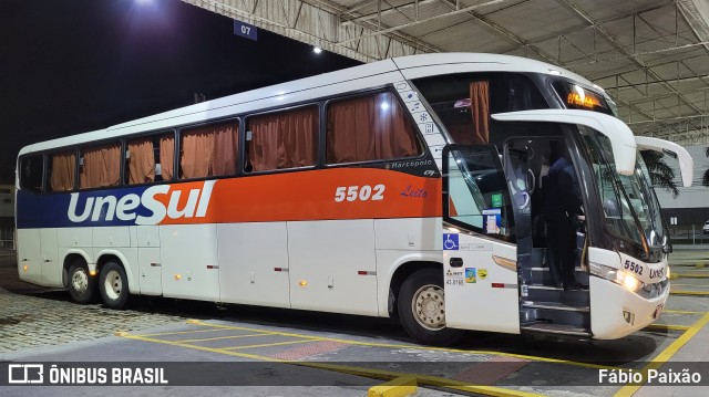 Unesul de Transportes 5502 na cidade de Balneário Camboriú, Santa Catarina, Brasil, por Fábio Paixão. Número da foto: #11666377.