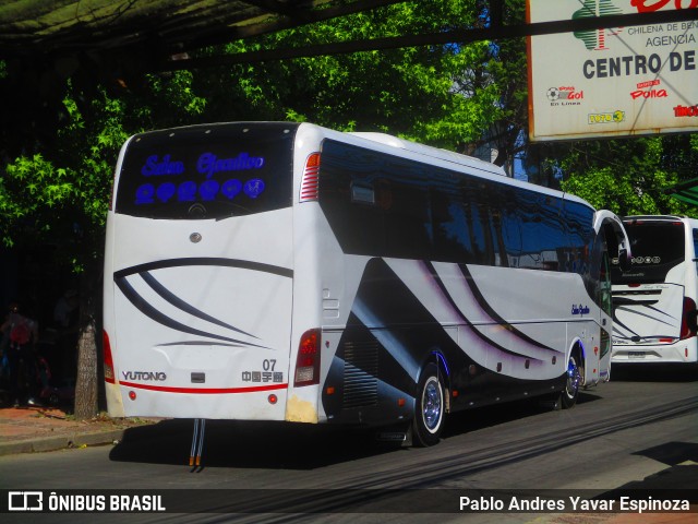 Ônibus Particulares 07 na cidade de Santa Cruz, Colchagua, Libertador General Bernardo O'Higgins, Chile, por Pablo Andres Yavar Espinoza. ID da foto: 11667760.