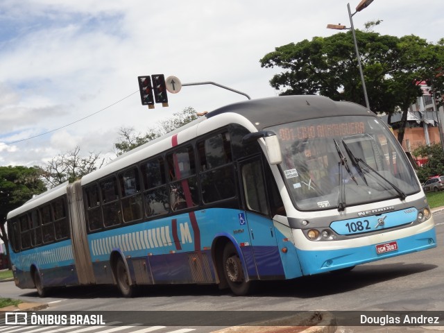 Metrobus 1082 na cidade de Goiânia, Goiás, Brasil, por Douglas Andrez. Número da foto: #11689230.