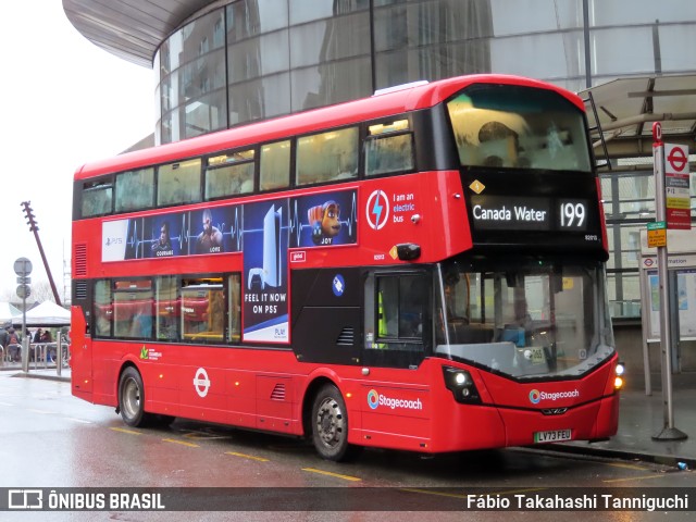 Stagecoach 82013 na cidade de London, Greater London, Inglaterra, por Fábio Takahashi Tanniguchi. ID da foto: 11691707.