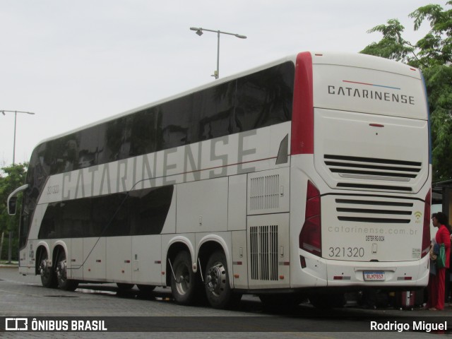 Auto Viação Catarinense 321320 na cidade de Rio de Janeiro, Rio de Janeiro, Brasil, por Rodrigo Miguel. ID da foto: 11690960.