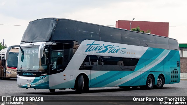 Turistar 3015 na cidade de Morelia, Michoacán, México, por Omar Ramírez Thor2102. ID da foto: 11690369.