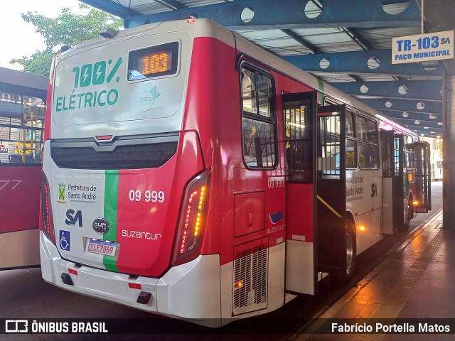 Suzantur Santo André 09-999 na cidade de Santo André, São Paulo, Brasil, por Fabrício Portella Matos. Número da foto: #11694956.