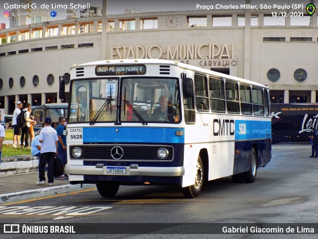 Ônibus Particulares 5628 na cidade de São Paulo, São Paulo, Brasil, por Gabriel Giacomin de Lima. ID da foto: 11696027.