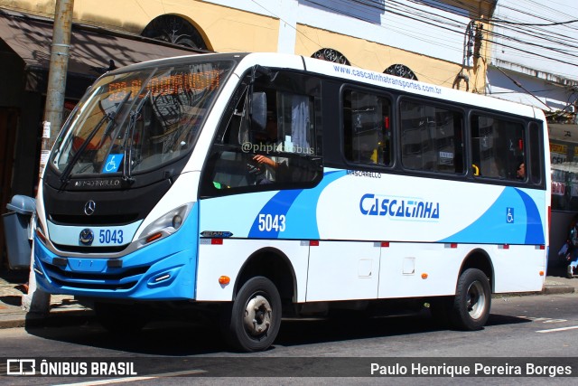 Viação Cascatinha 5043 na cidade de Petrópolis, Rio de Janeiro, Brasil, por Paulo Henrique Pereira Borges. Número da foto: #11696932.