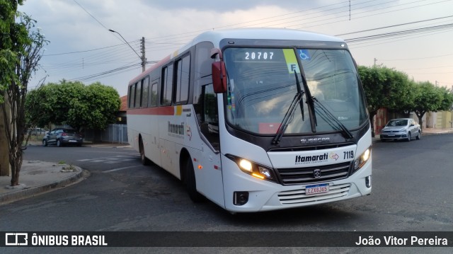Expresso Itamarati 7119 na cidade de Fernandópolis, São Paulo, Brasil, por João Vitor Pereira. Número da foto: #11695453.