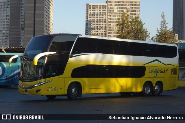 Via Lago Sur 601 na cidade de Santiago, Santiago, Metropolitana de Santiago, Chile, por Sebastián Ignacio Alvarado Herrera. Número da foto: #11697016.