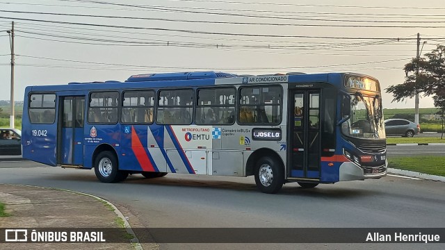 Transportes Capellini 19.042 na cidade de Paulínia, São Paulo, Brasil, por Allan Henrique. Número da foto: #11695852.