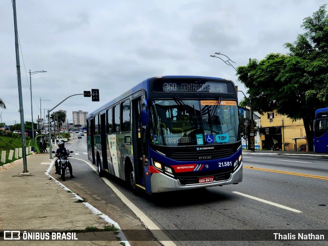 Viação Osasco 21.581 na cidade de Carapicuíba, São Paulo, Brasil, por Thalis Nathan. Número da foto: #11698072.