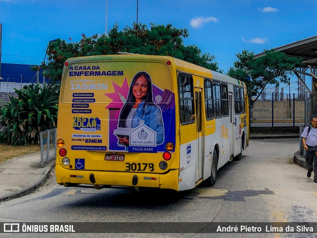 Plataforma Transportes 30178 na cidade de Salvador, Bahia, Brasil, por André Pietro  Lima da Silva. ID da foto: 11697903.