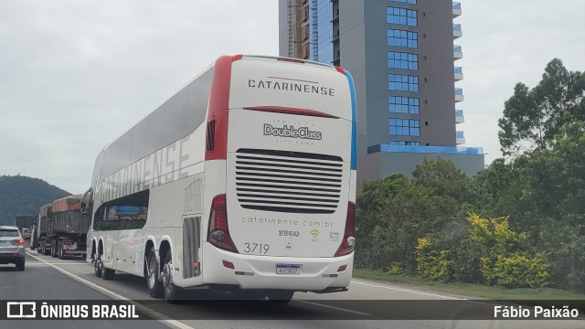 Auto Viação Catarinense 3719 na cidade de Balneário Camboriú, Santa Catarina, Brasil, por Fábio Paixão. ID da foto: 11701474.