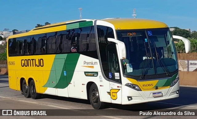 Empresa Gontijo de Transportes 15065 na cidade de Betim, Minas Gerais, Brasil, por Paulo Alexandre da Silva. ID da foto: 11701617.