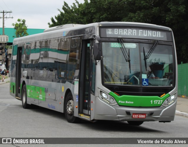 Viação Santa Brígida 1 1727 na cidade de São Paulo, São Paulo, Brasil, por Vicente de Paulo Alves. ID da foto: 11702283.