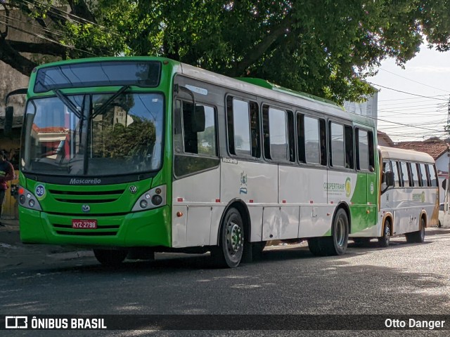 COOPERTRANP 39 na cidade de Parnaíba, Piauí, Brasil, por Otto Danger. Número da foto: #11700334.