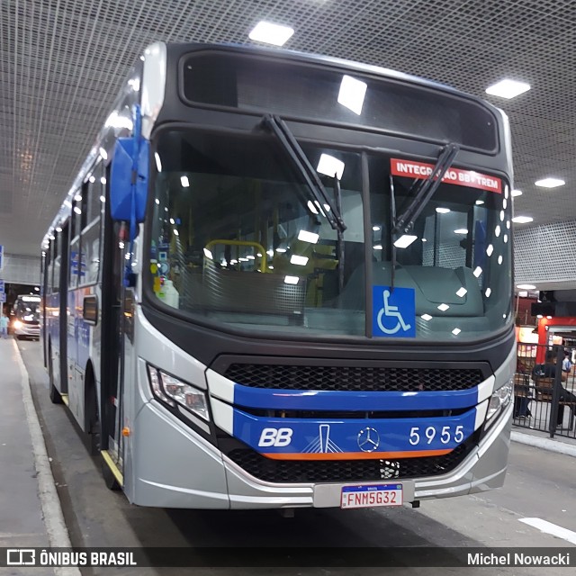 BB Transportes e Turismo 5955 na cidade de Barueri, São Paulo, Brasil, por Michel Nowacki. Número da foto: #11702147.
