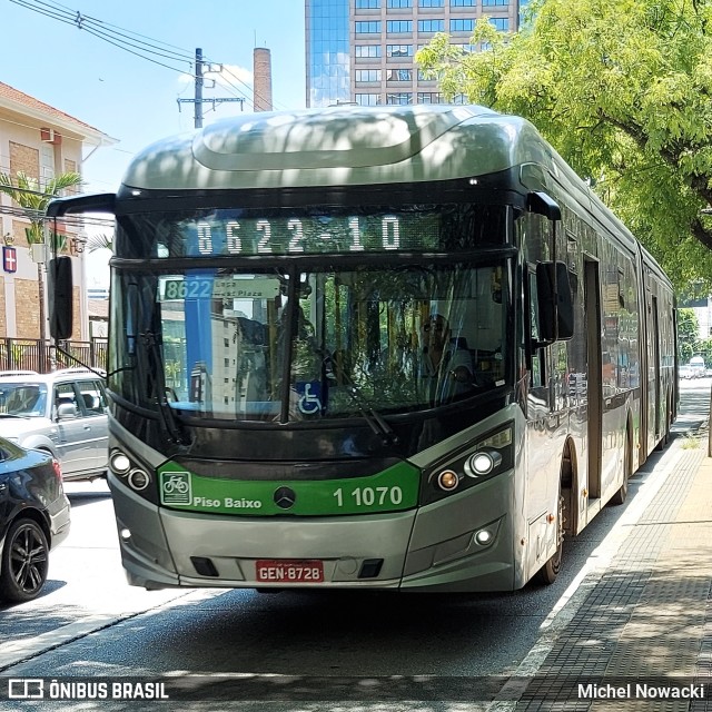 Viação Santa Brígida 1 1070 na cidade de São Paulo, São Paulo, Brasil, por Michel Nowacki. Número da foto: #11702079.