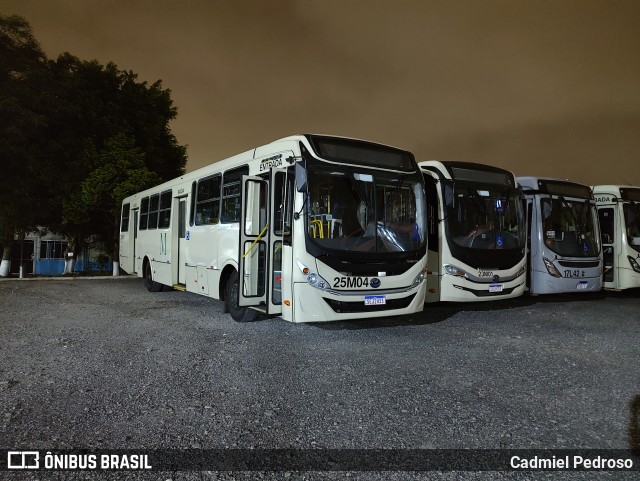 Expresso Azul 25M04 na cidade de Pinhais, Paraná, Brasil, por Cadmiel Pedroso. ID da foto: 11700317.