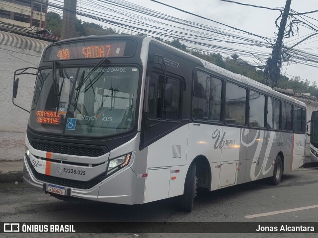 UniRio Transportes RJ 228.025 na cidade de Belford Roxo, Rio de Janeiro, Brasil, por Jonas Alcantara. ID da foto: 11700452.