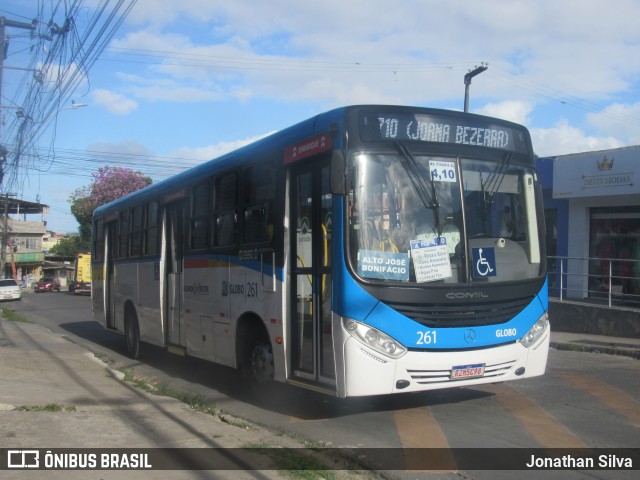 Transportadora Globo 261 na cidade de Recife, Pernambuco, Brasil, por Jonathan Silva. ID da foto: 11700522.