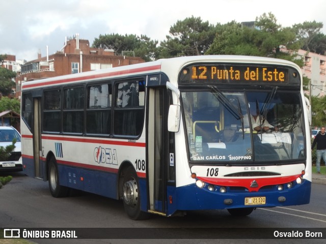 CODESA - Compañia Omnibuseira del Este 108 na cidade de Punta del Este, Maldonado, Uruguai, por Osvaldo Born. Número da foto: #11703538.