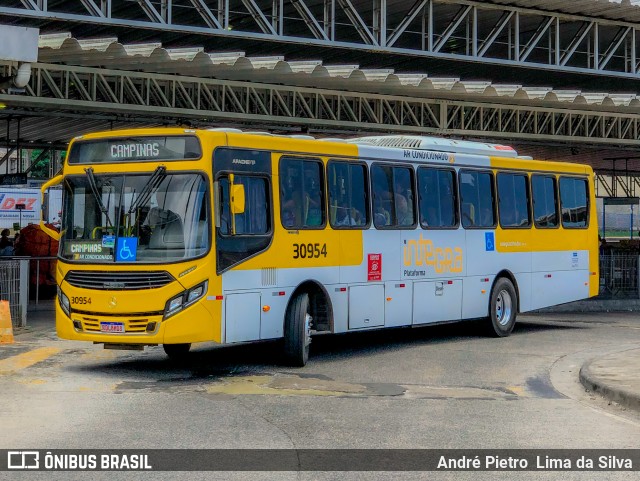Plataforma Transportes 30954 na cidade de Salvador, Bahia, Brasil, por André Pietro  Lima da Silva. Número da foto: #11705293.