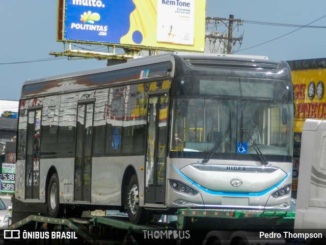 Higer AZURE A12 BR na cidade de Vila Velha, Espírito Santo, Brasil, por Pedro Thompson. Número da foto: #11708493.