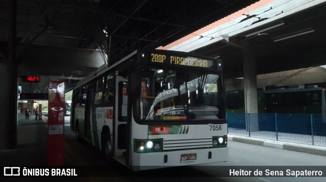 Next Mobilidade - ABC Sistema de Transporte 7058 na cidade de São Bernardo do Campo, São Paulo, Brasil, por Heitor de Sena Sapaterro. Número da foto: #11707013.
