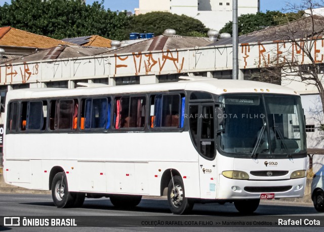 Gold Transportes e Locação 2897 na cidade de Belo Horizonte, Minas Gerais, Brasil, por Rafael Cota. Número da foto: #11710523.