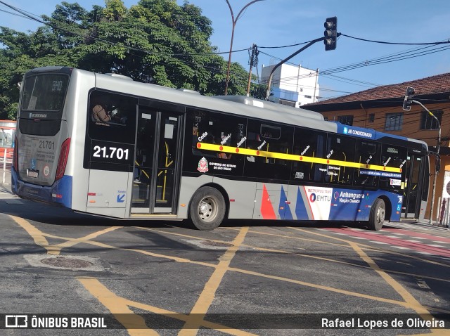 Viação Osasco 21.701 na cidade de São Paulo, São Paulo, Brasil, por Rafael Lopes de Oliveira. Número da foto: #11668585.