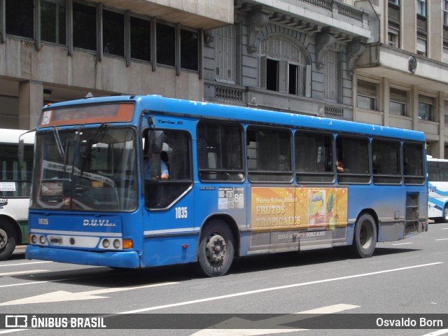 D.U.V.I. 1035 na cidade de Buenos Aires, Argentina, por Osvaldo Born. Número da foto: #11714085.