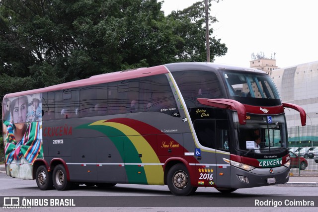 Autobuses Cruceña 2016 na cidade de São Paulo, São Paulo, Brasil, por Rodrigo Coimbra. ID da foto: 11713102.