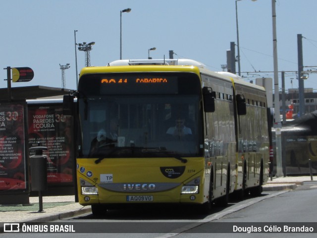 TST - Transportes Sul do Tejo 2274 na cidade de Almada, Setúbal, Portugal, por Douglas Célio Brandao. Número da foto: #11717596.
