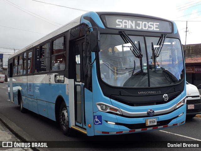 Buses Guadalupe 47 na cidade de Guadalupe, Goicoechea, San José, Costa Rica, por Daniel Brenes. ID da foto: 11715550.