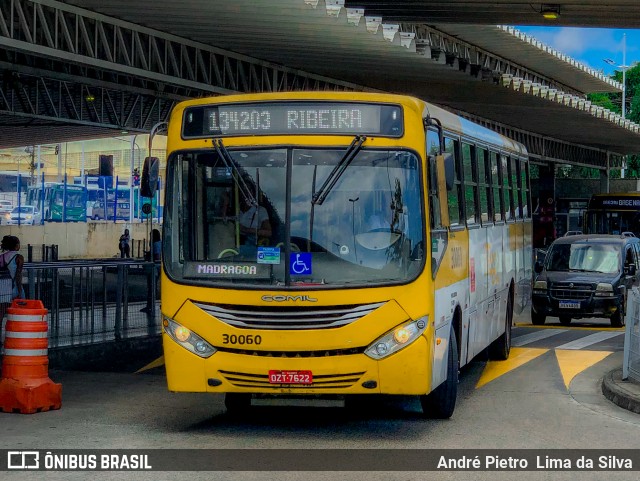 Plataforma Transportes 30060 na cidade de Salvador, Bahia, Brasil, por André Pietro  Lima da Silva. Número da foto: #11715443.
