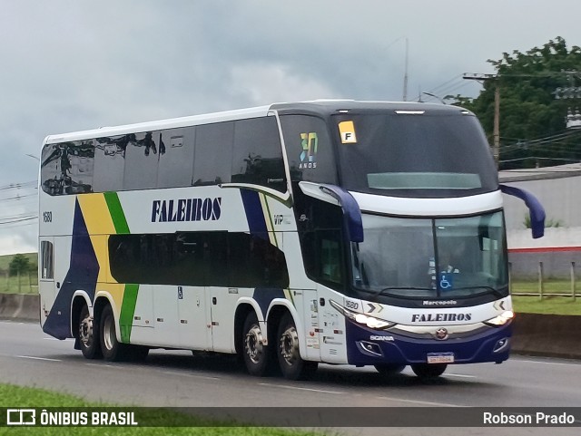 Faleiros Turismo 1680 na cidade de São José dos Campos, São Paulo, Brasil, por Robson Prado. ID da foto: 11718682.